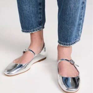 Larroude Blair Silver Ballet Flat Size 8.5